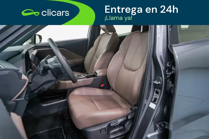 Lexus LBX 2024, foto 14
