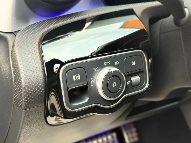 Mercedes-Benz Cla view 20