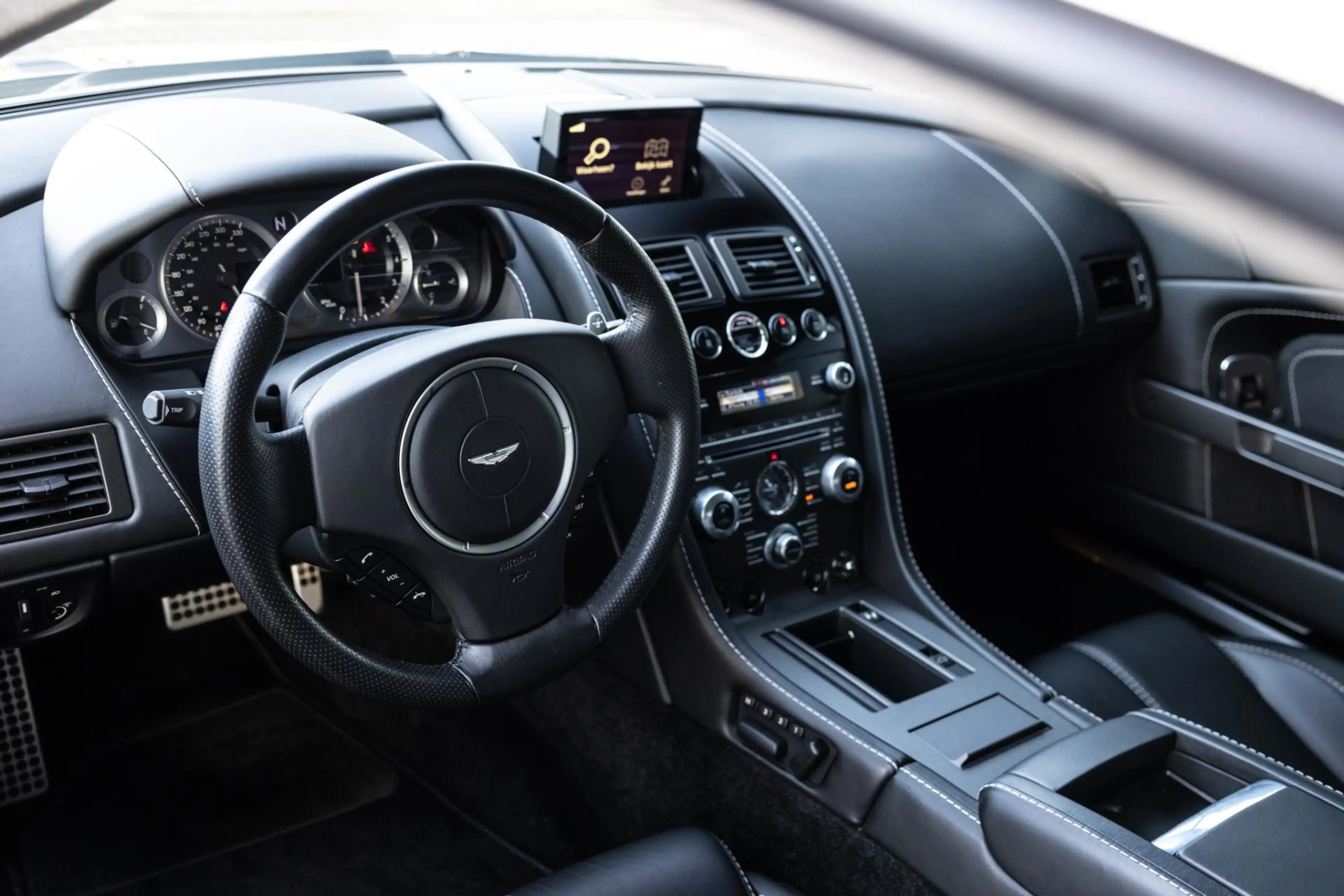 Aston Martin Vantage V8 4.7 V8 Sportshift 426 PK, Kroymans Onderhouden, — photo 13
