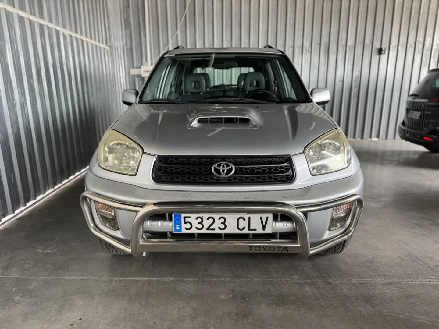 Toyota RAV4 2.0D4-D Luna Gris - 2