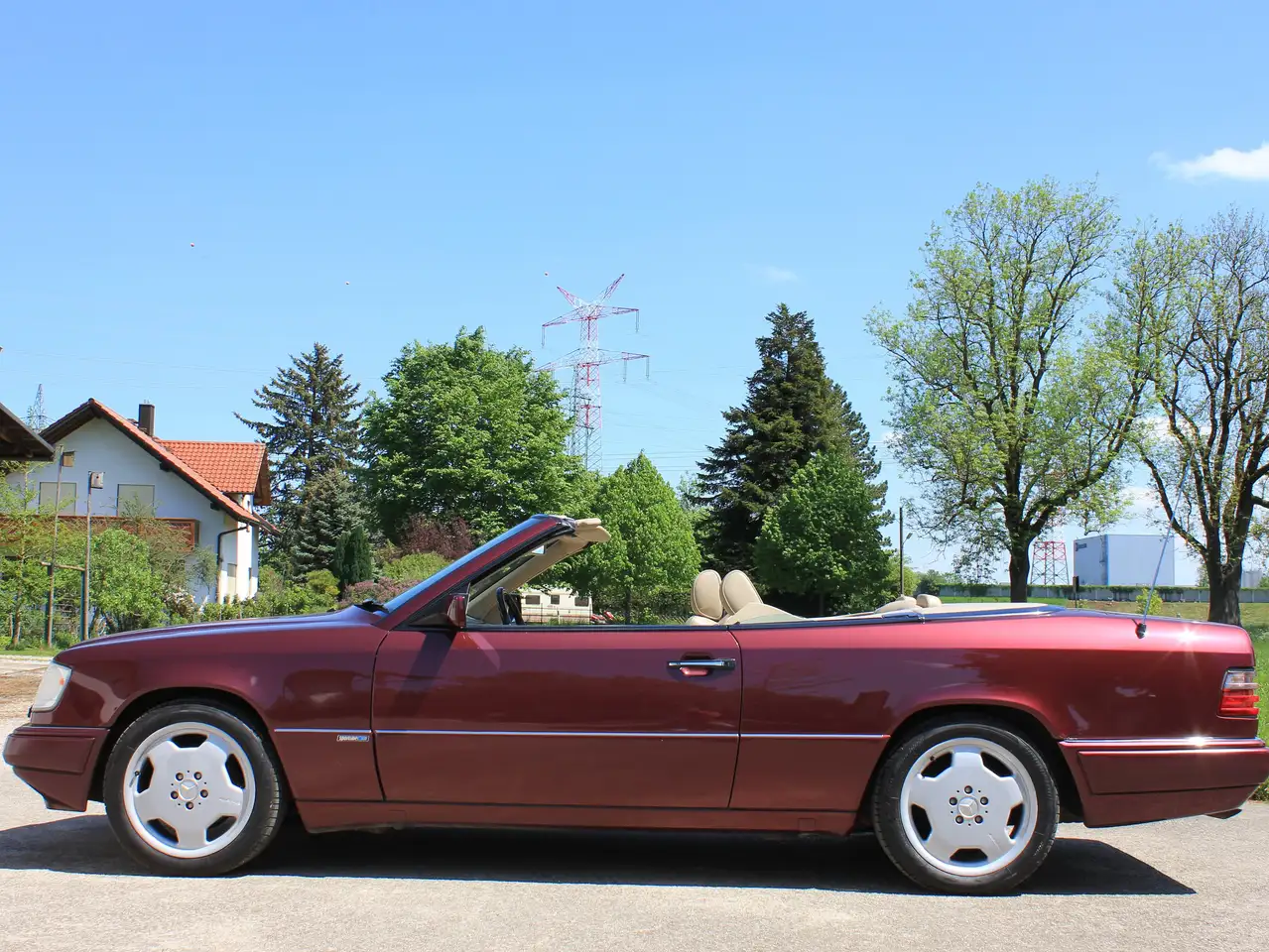 Mercedes-Benz E 320