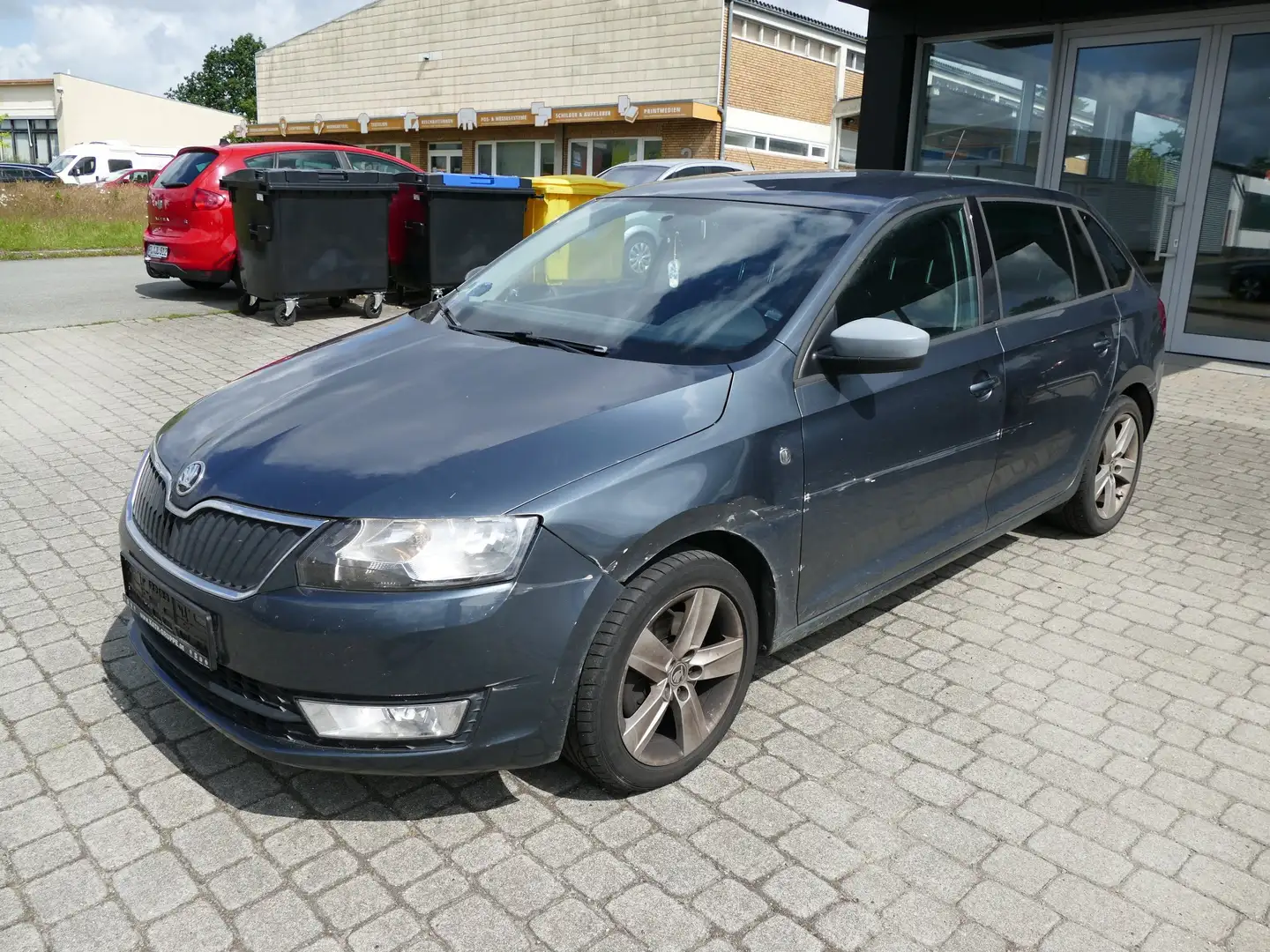 Skoda Rapid/Spaceback Rapid Spaceback 1.6 TDI Drive Klimaautomatik Navi Grijs - 1