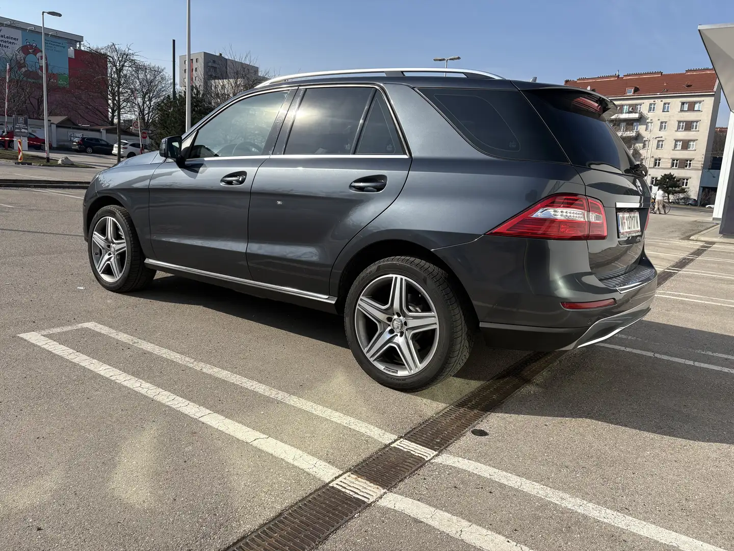 Mercedes-Benz ML 250 BlueTEC 4MATIC 7G-TRONIC Grau - 2