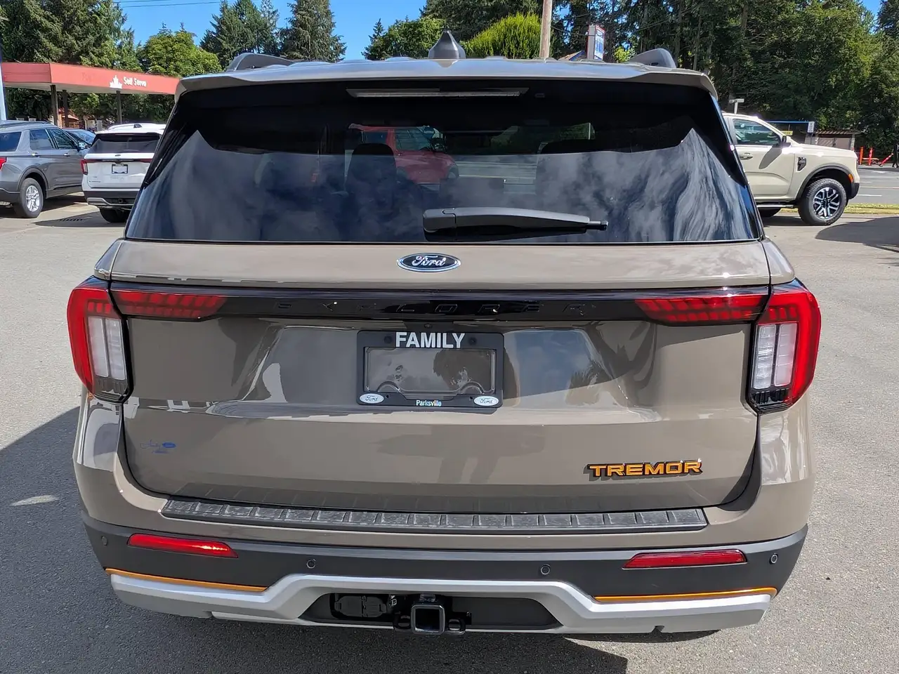Ford Explorer снимка Ford Explorer