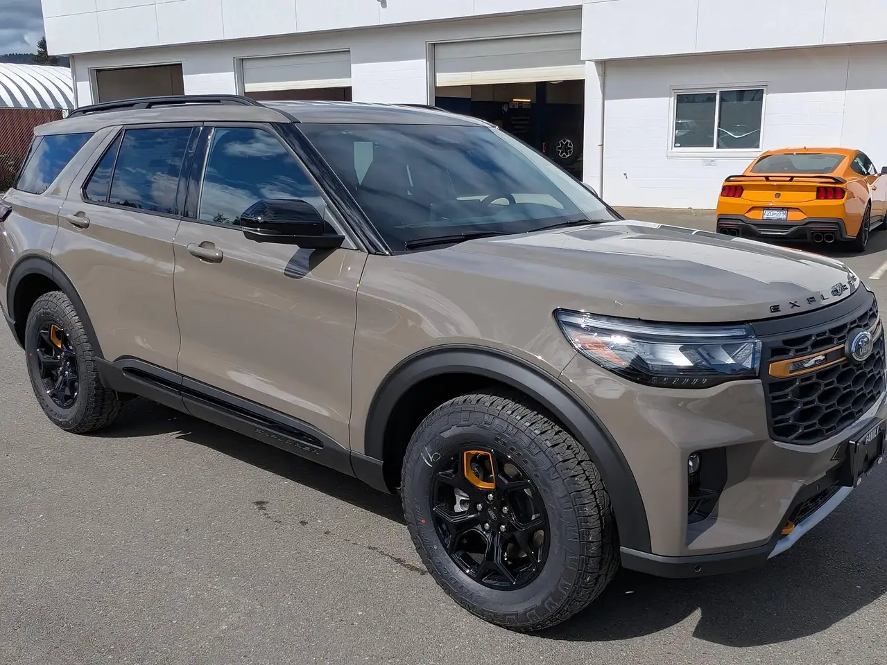 Ford Explorer снимка Ford Explorer