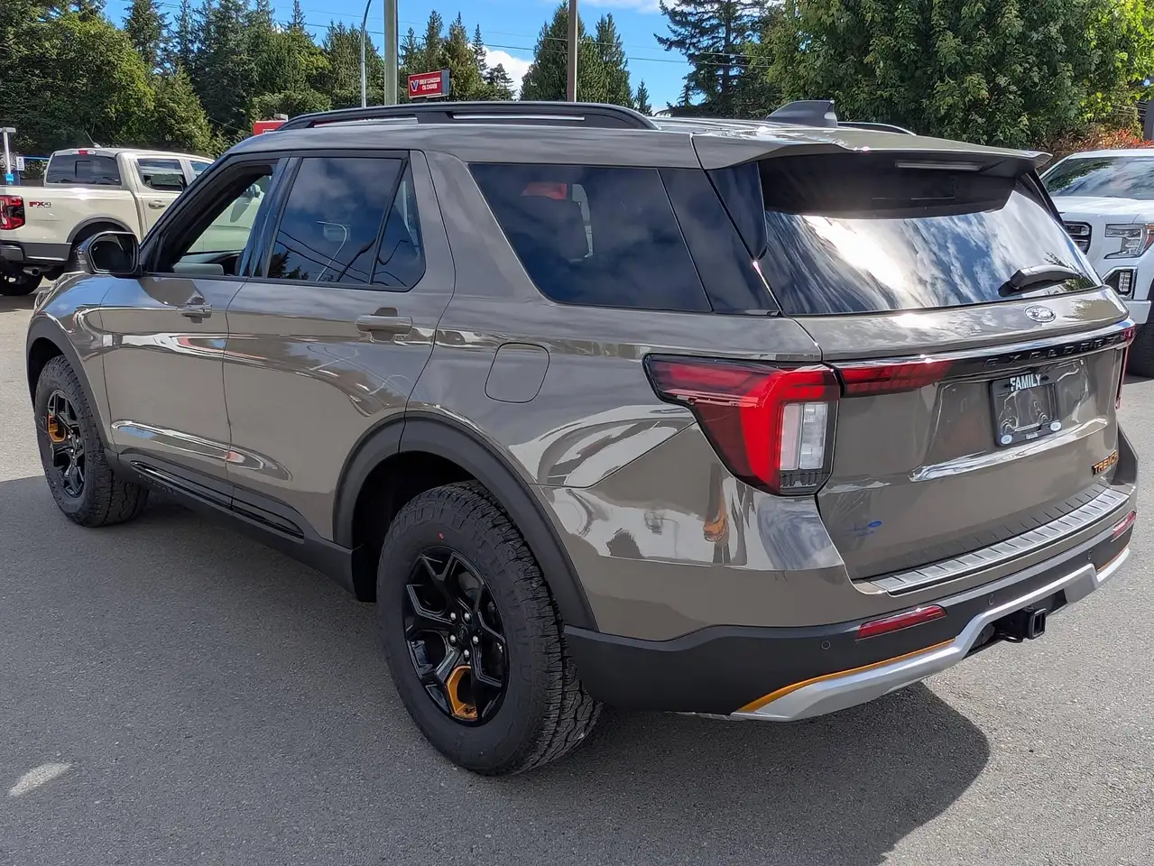 Ford Explorer снимка Ford Explorer