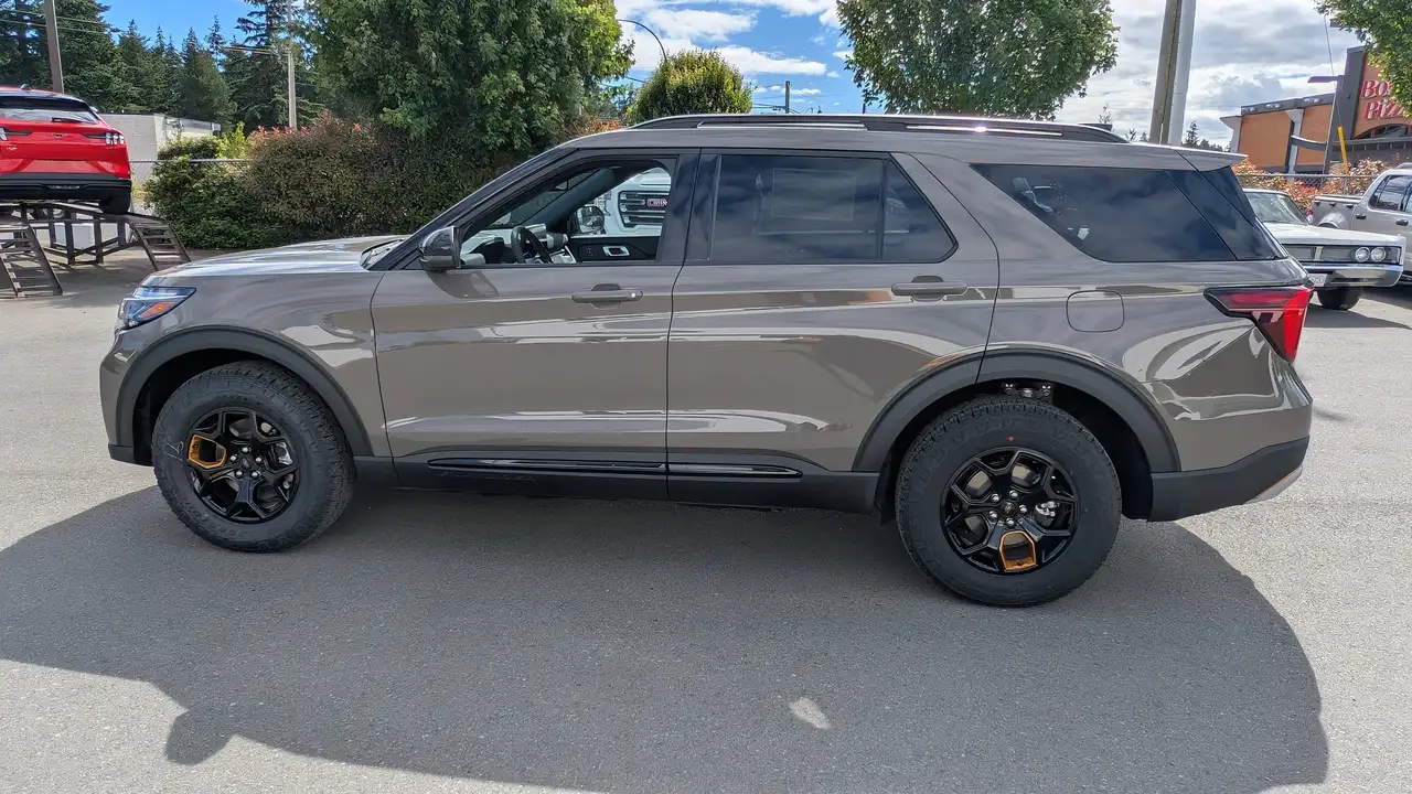 Ford Explorer снимка Ford Explorer