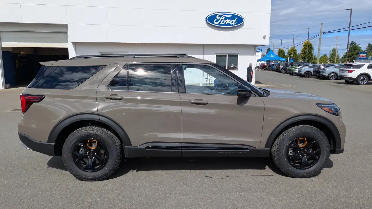 Ford Explorer снимка Ford Explorer