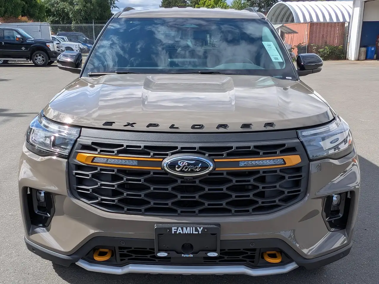 Ford Explorer снимка Ford Explorer