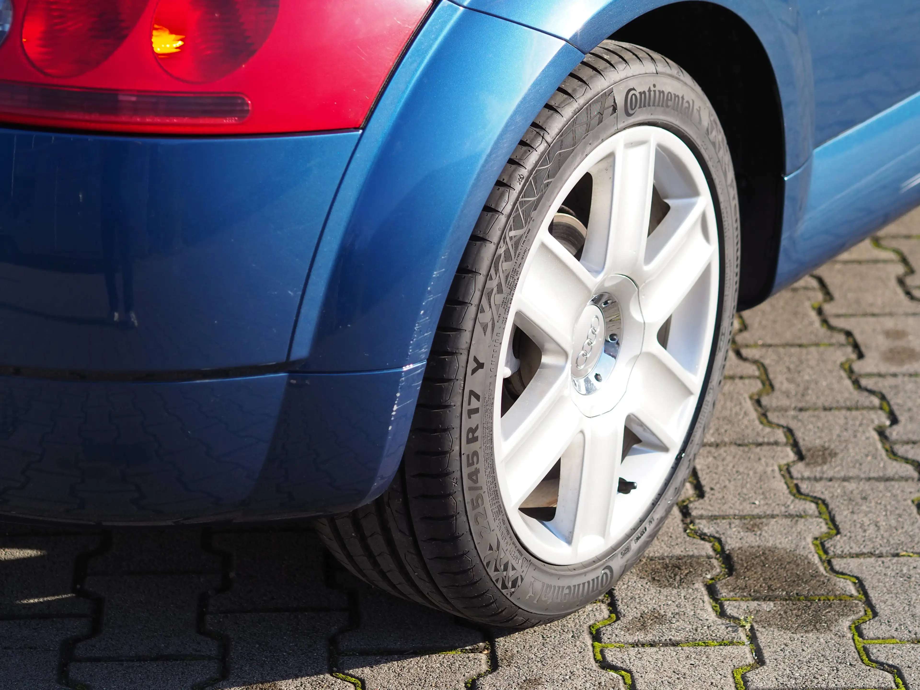 Audi TT TT Coupe 3.2 quattro DSG — photo 15