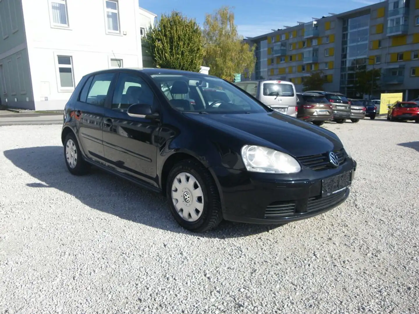 Volkswagen Golf Trendline 1,4 Benzin 5türig Zwart - 2