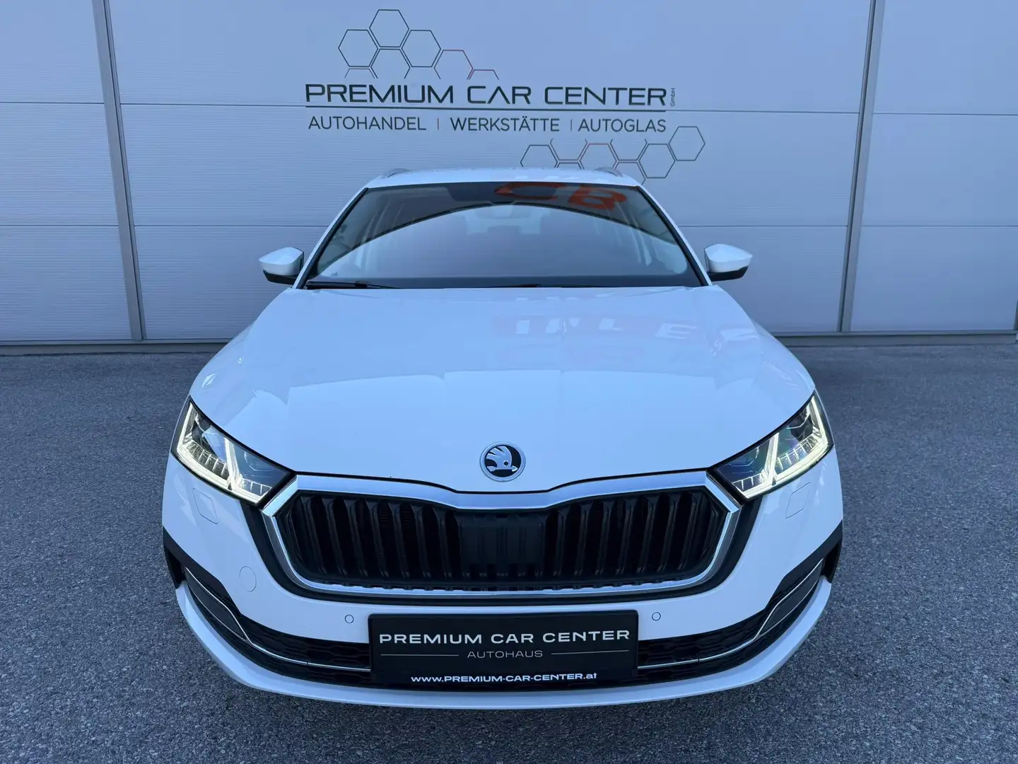 Skoda Octavia 2,0 TDI Style LED / NAVI / STANDHZG. / KAMERA Weiß - 2