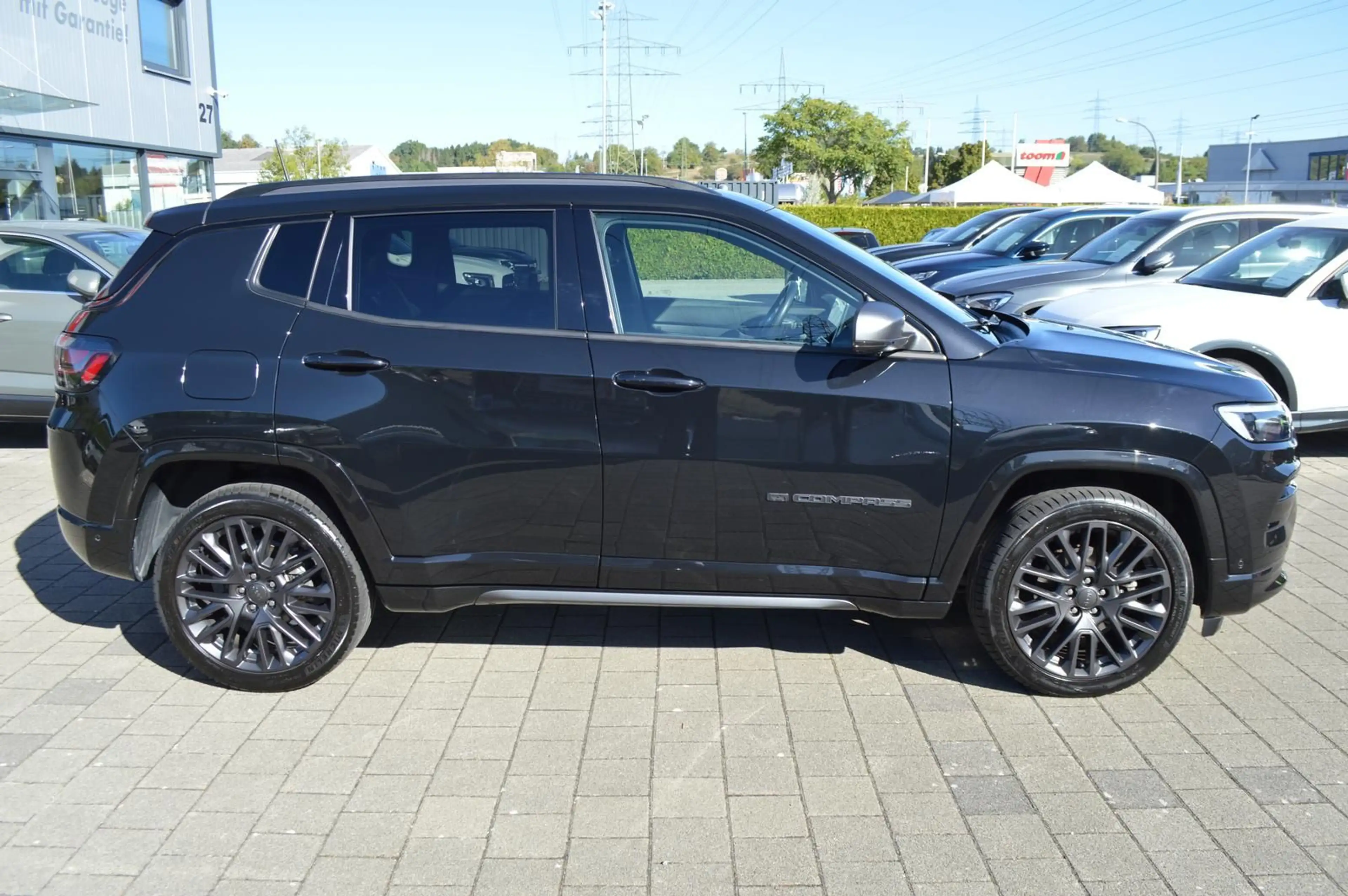 Jeep Compass 80th Anniv.*360°*LED*Leder*Pano*Mem*Virt — photo 6
