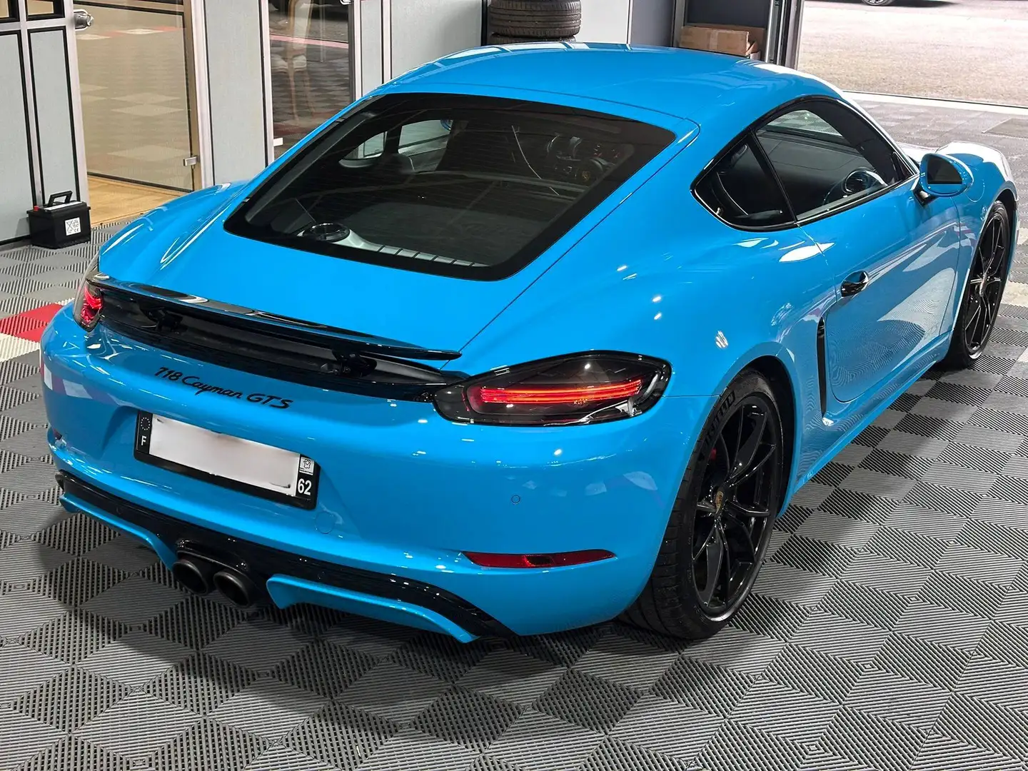 Porsche Cayman GTS Blau - 2