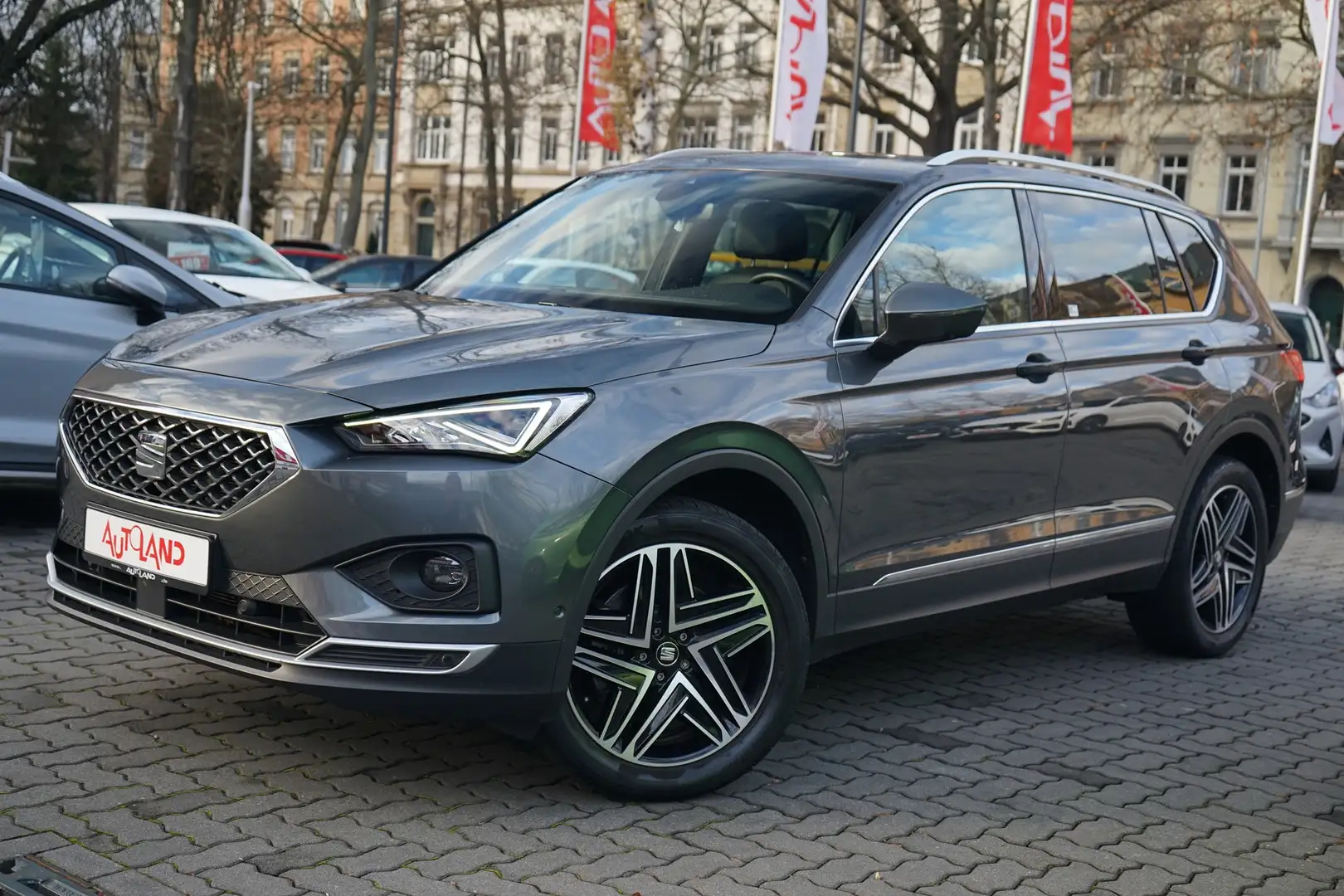 SEAT Tarraco 2.0 TSI DSG Xcellence 4Drive LED Navi AHK Gris - 2