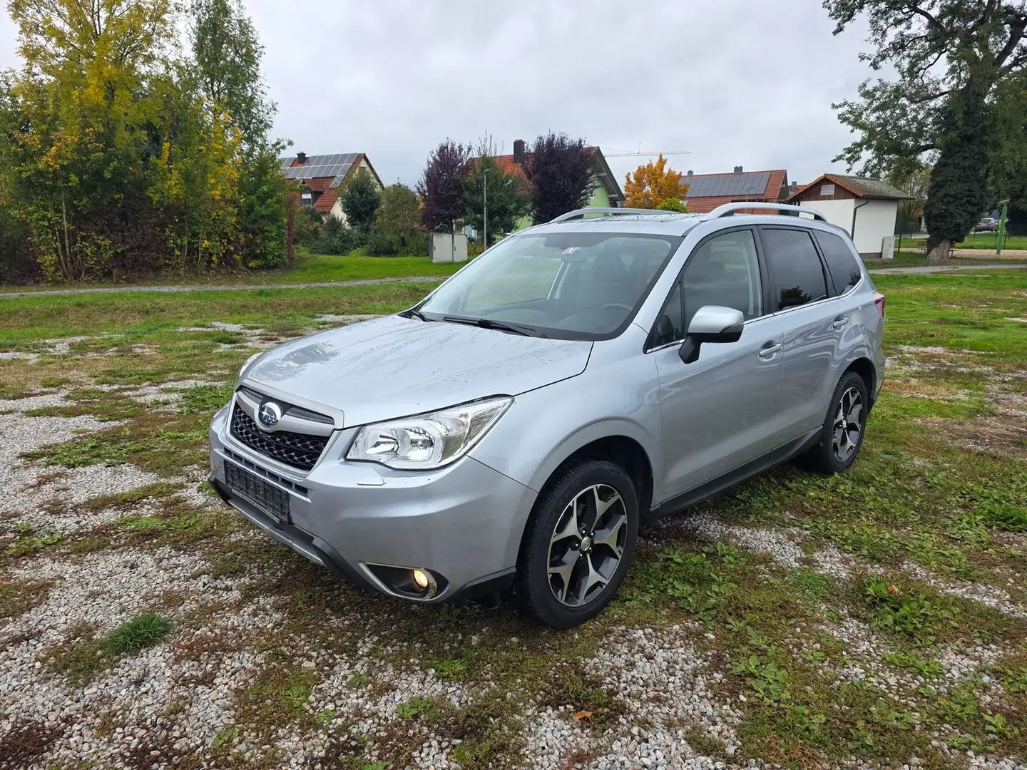 Subaru Forester Platinum+Allrad,Pano,Leder,Automatik++ Silber - 1
