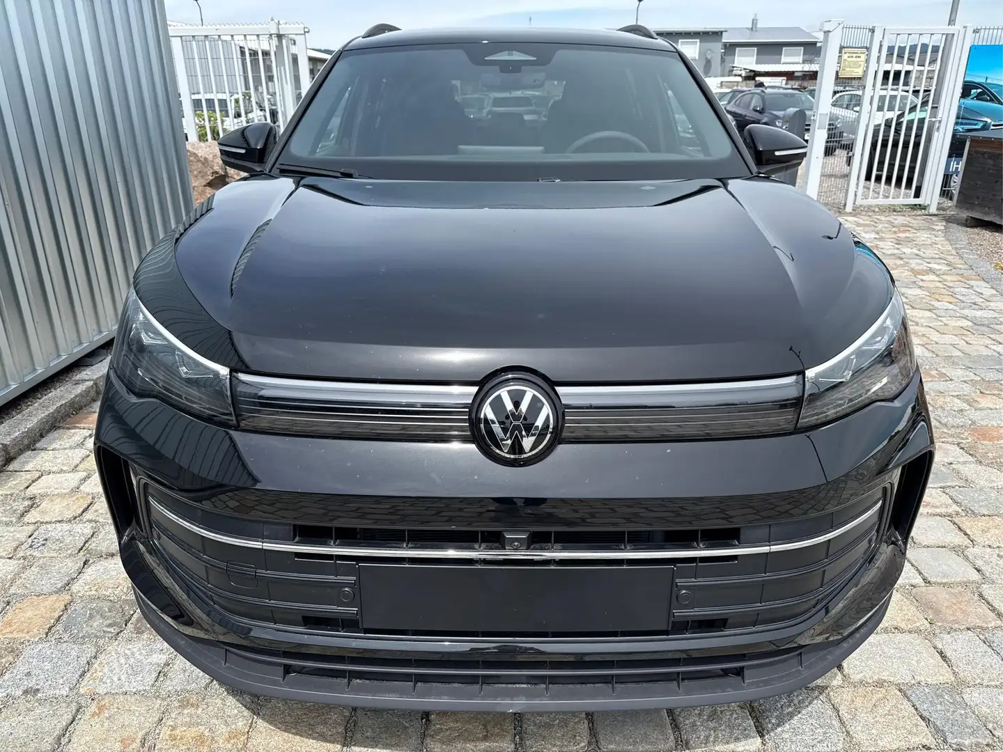 Volkswagen Tiguan Prime Edition 1.5 eTSI MHEV 7-Gang-DSG-110kW/15... Schwarz - 2