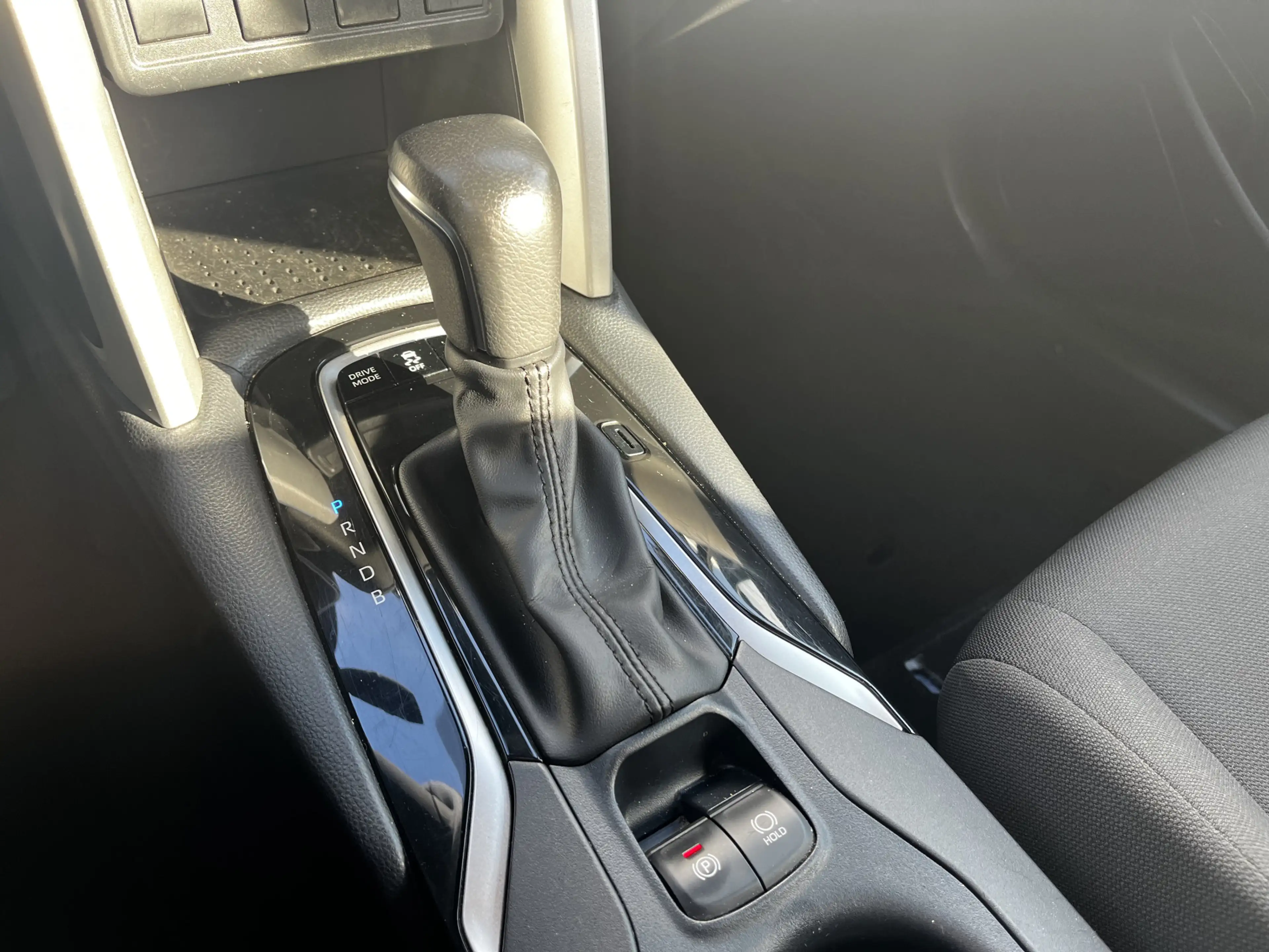 Toyota Corolla Cross Hybrid 140 Business Limited Carplay Parkeer en Dod — photo 20