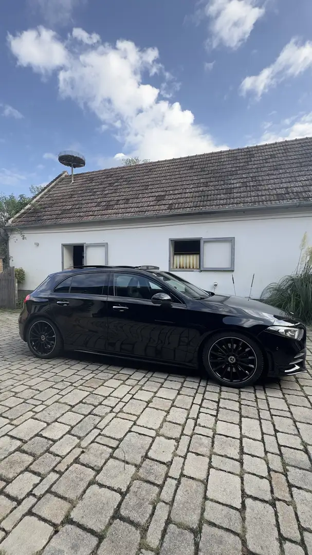Mercedes-Benz A 220 4MATIC AMG Line - 2