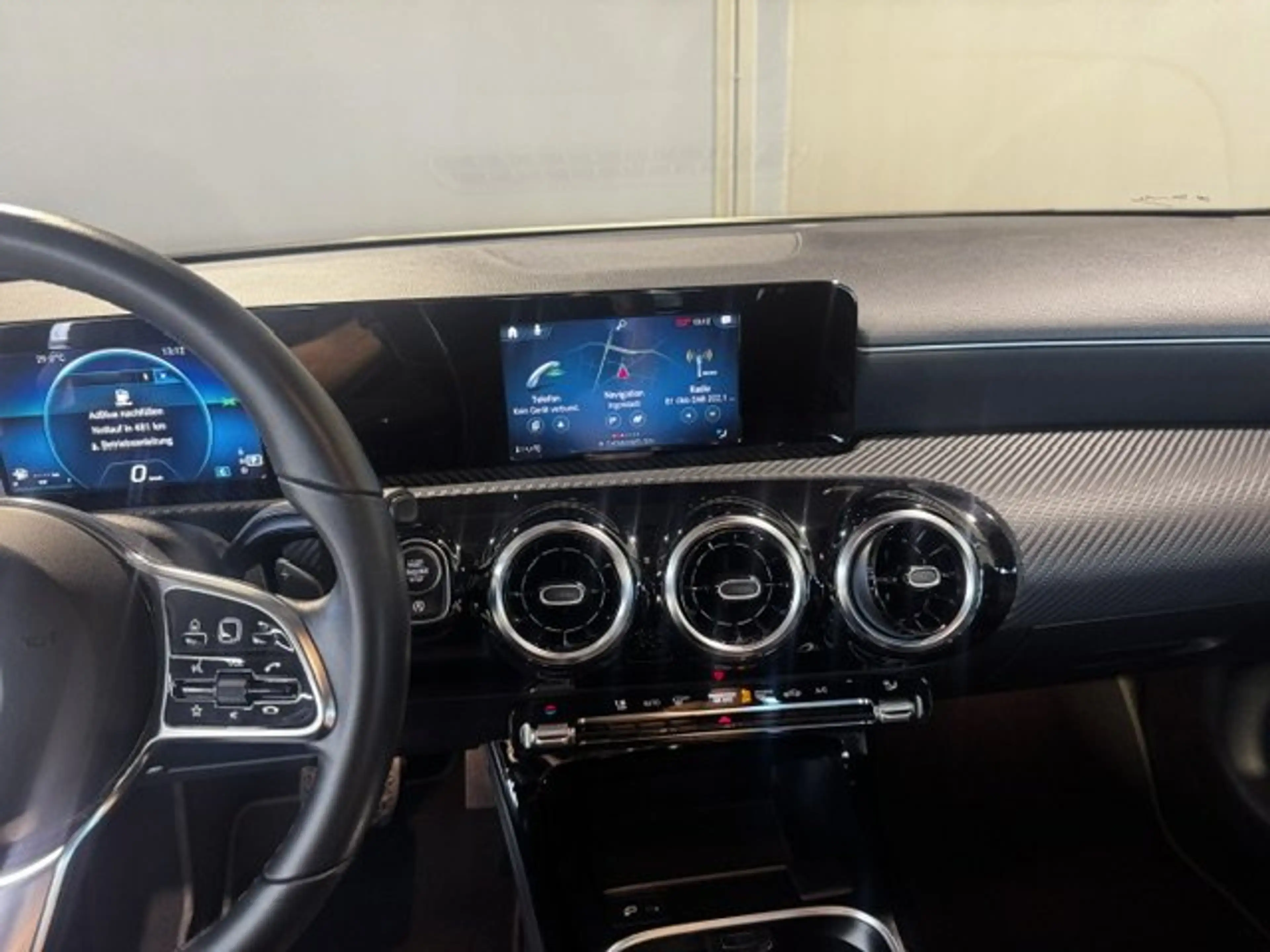 Mercedes-Benz CLA 180 d 8-ATG AHK/Dist/PTS/MBUX/SHZ/LMR17"/NAV — photo 5
