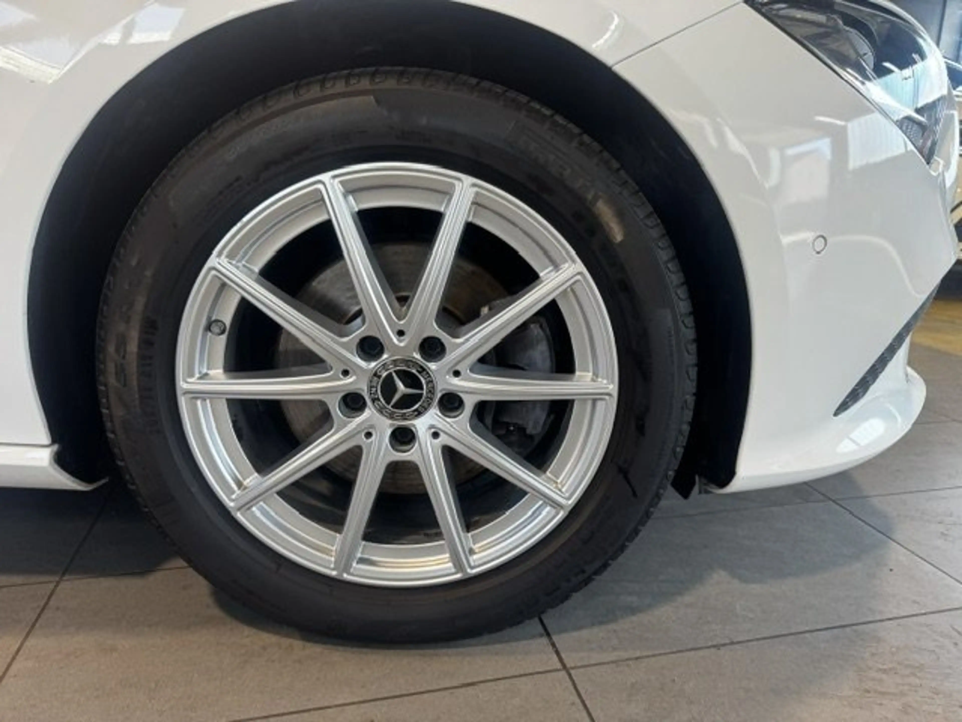 Mercedes-Benz CLA 180 d 8-ATG AHK/Dist/PTS/MBUX/SHZ/LMR17"/NAV — photo 12