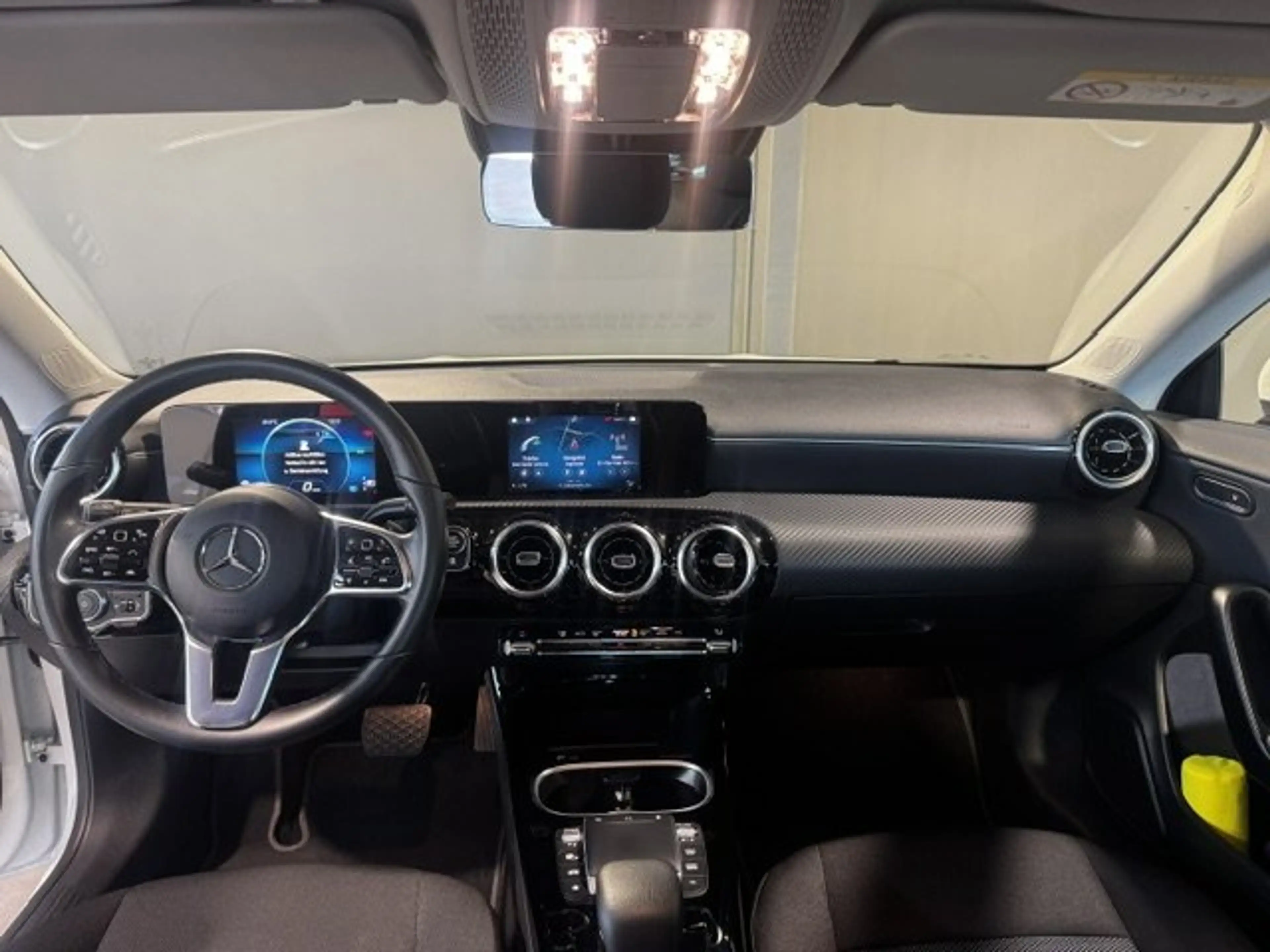 Mercedes-Benz CLA 180 d 8-ATG AHK/Dist/PTS/MBUX/SHZ/LMR17"/NAV — photo 7