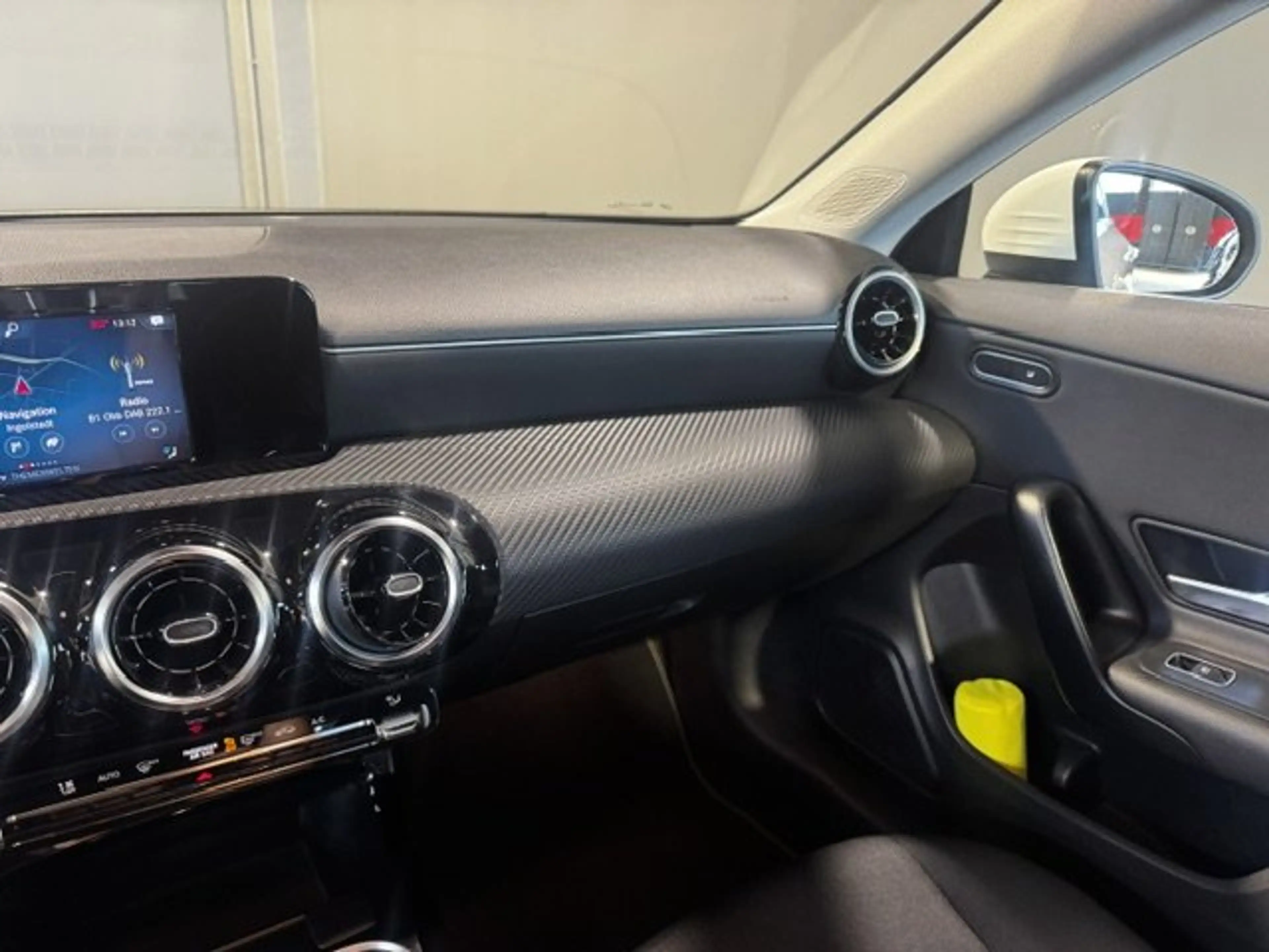 Mercedes-Benz CLA 180 d 8-ATG AHK/Dist/PTS/MBUX/SHZ/LMR17"/NAV — photo 6