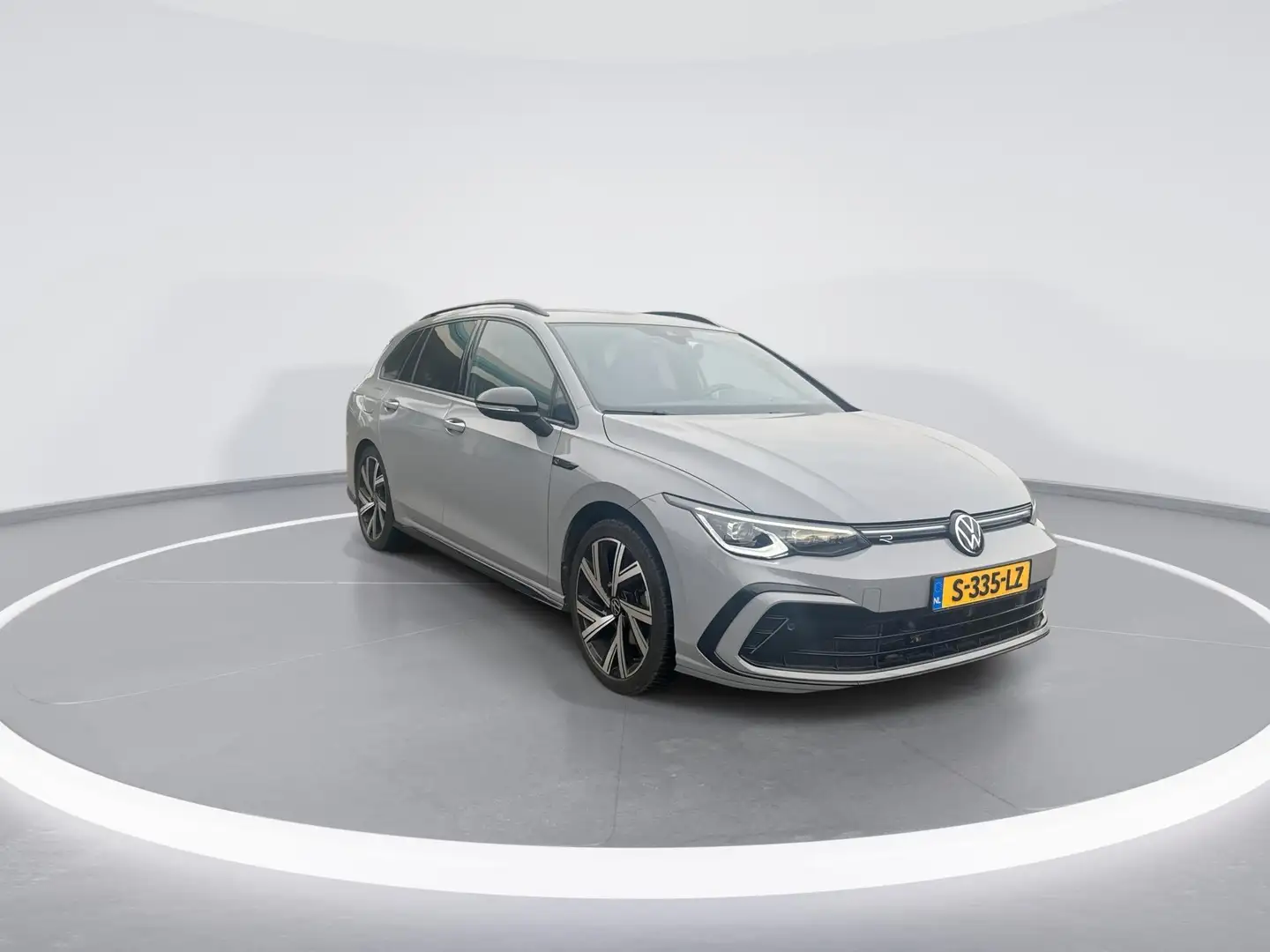 Volkswagen Golf Variant 1.5 TSI 130pk R-Line ·Black Style ·  Apple/Android Gris - 2