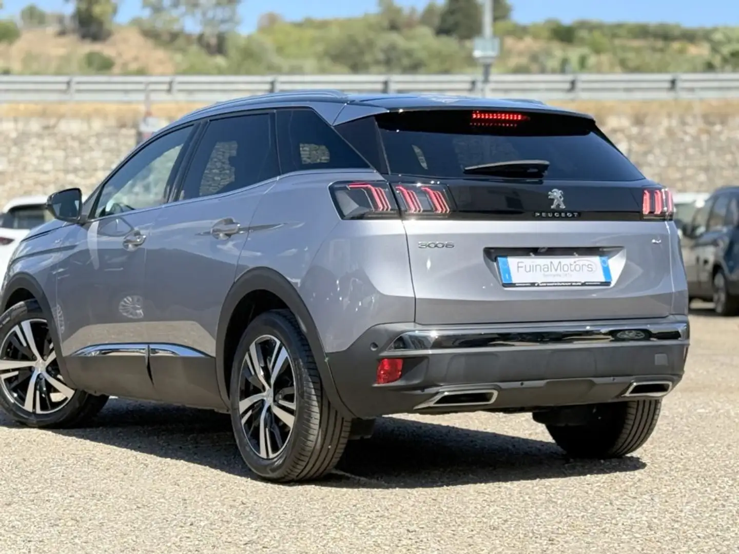 Peugeot 3008 BlueHDi 130 S&S EAT8 GT Grau - 2