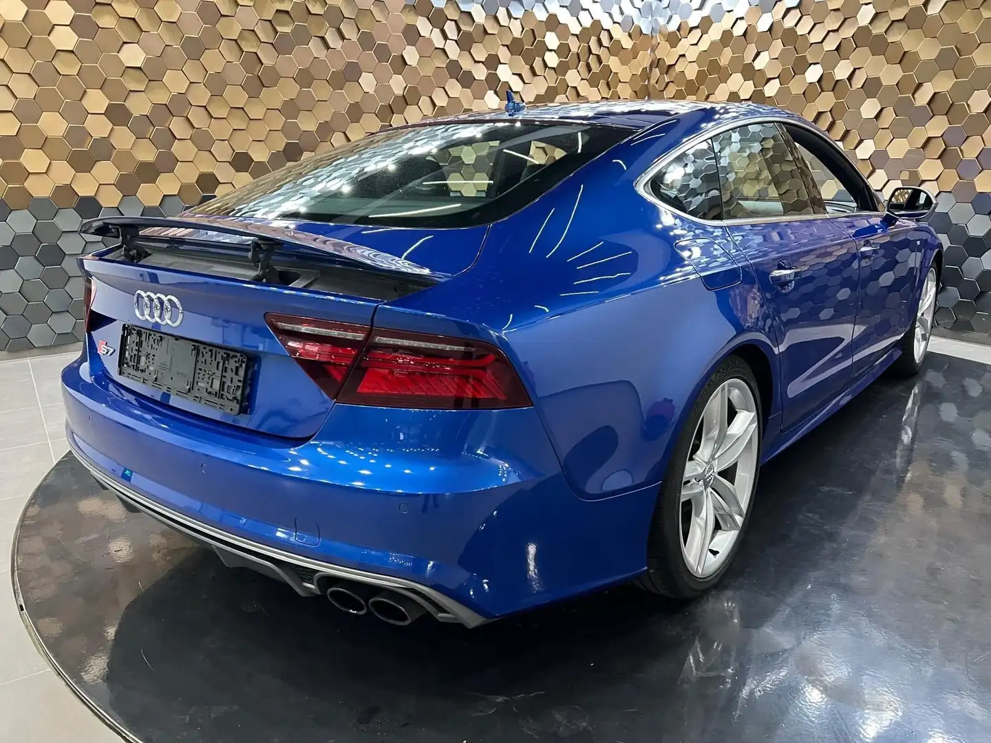 Audi S7 4.0 TFSI quattro *Matrix*ACC*AHK*HuD*Bose*Kam Blau - 2