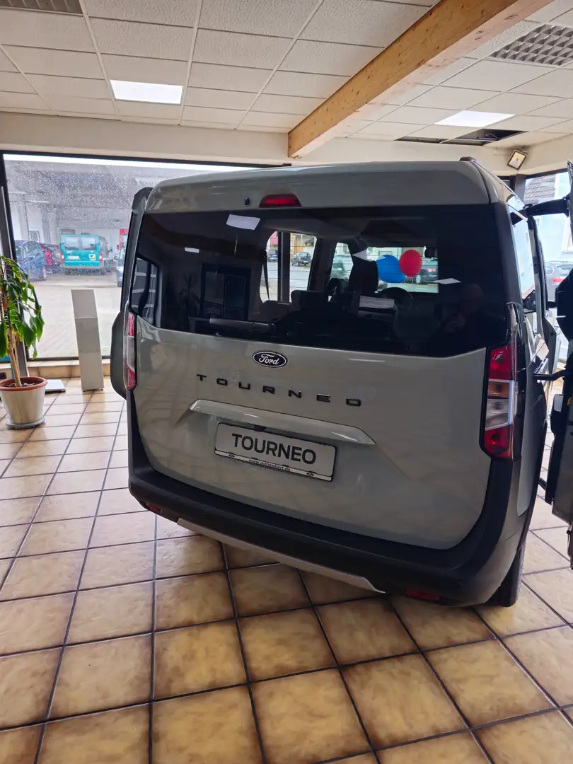Ford Tourneo Courier Active Grau - 2