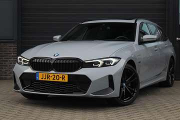 3-serie Touring 330e xDrive M Sport | Panorama Dak