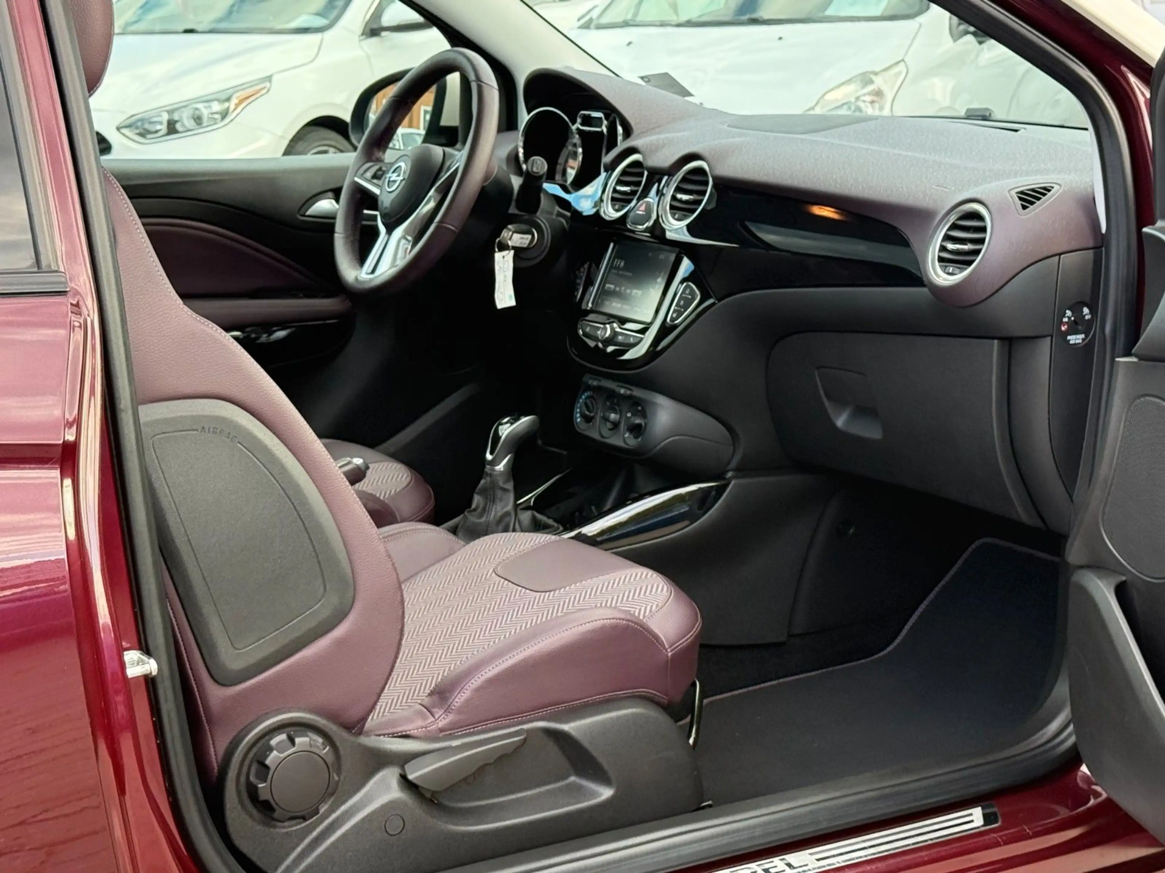 Opel Adam ADAM SONDERMODELL / AUTOMATIK / PANORAMA /KLIMA — photo 8