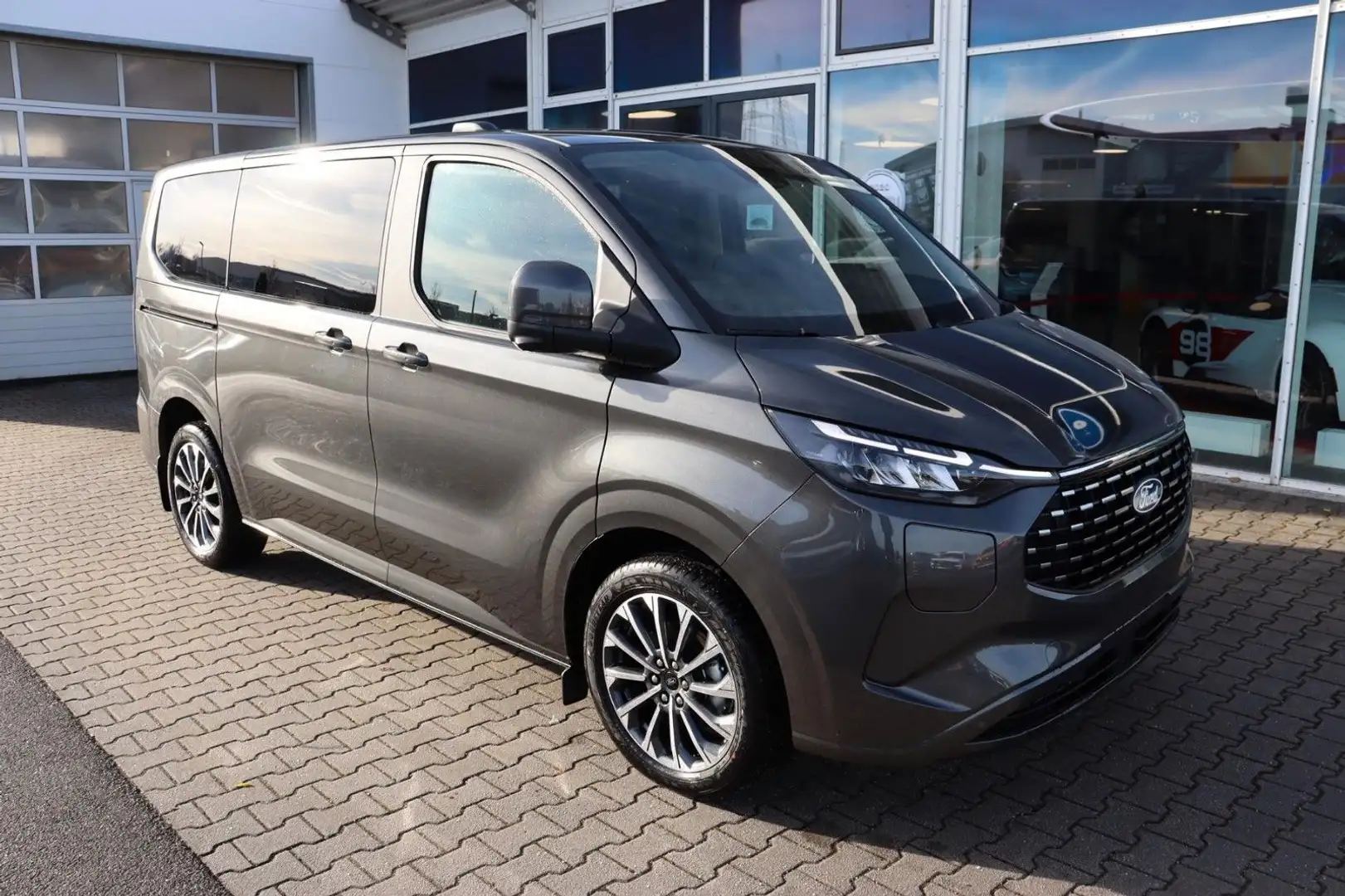 Ford Tourneo Custom Titanium X PHEV 340 L1 0,0% FIN* Weiß - 2
