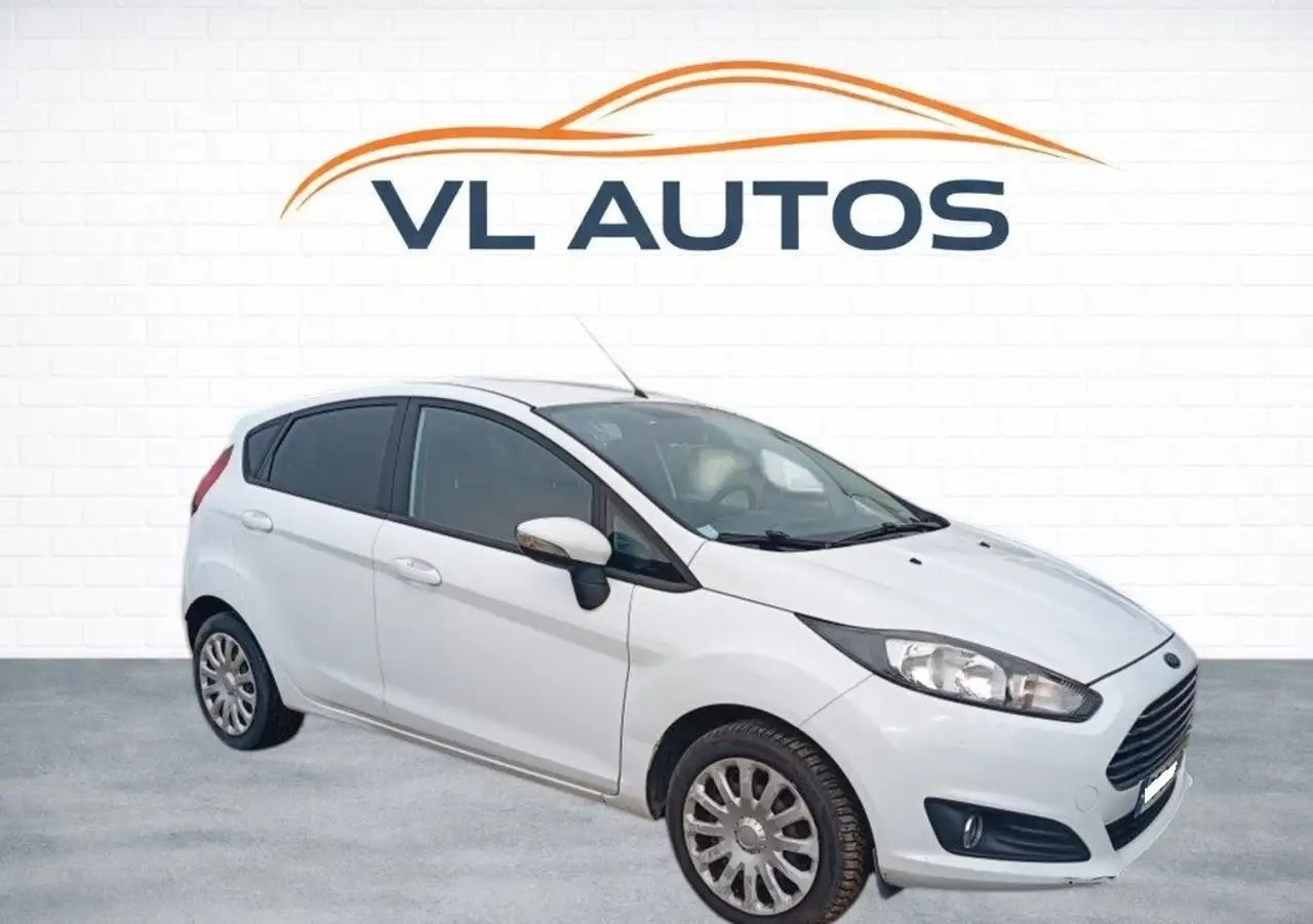 Ford Fiesta 1.25 l 5 portes 82 cv AnnÃ©e 2014