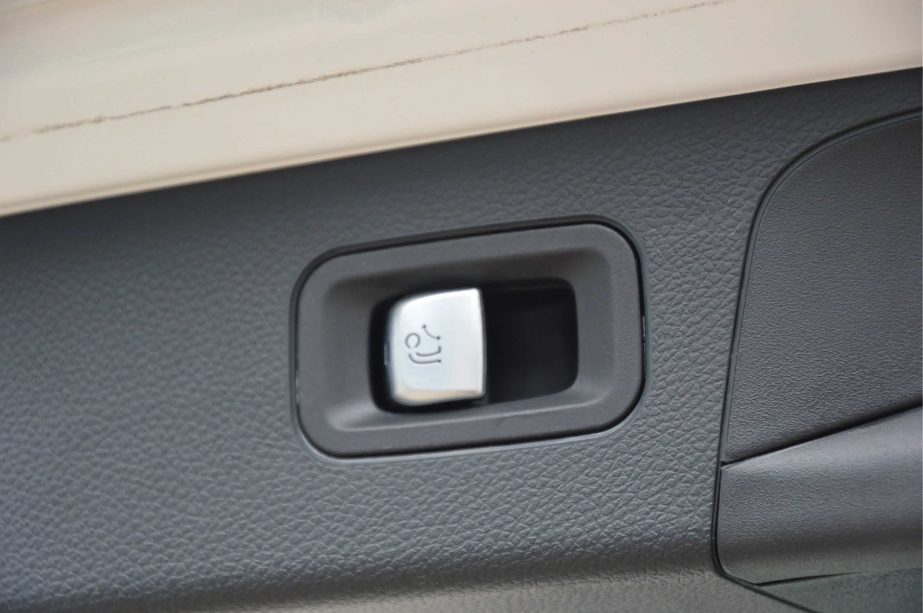 Mercedes-Benz GLC 350 350e 4MATIC Premium Plus LEDER | MEMORY | KEYLESS — photo 14