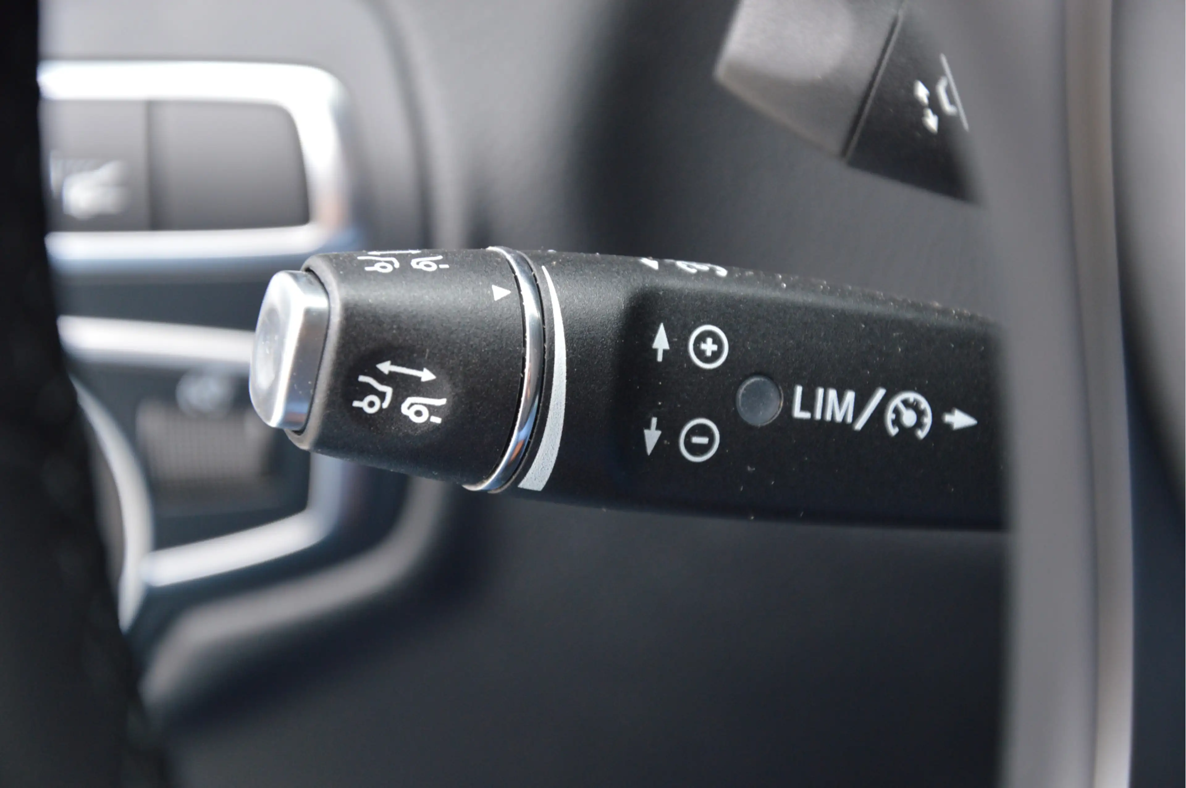 Mercedes-Benz GLC 350 350e 4MATIC Premium Plus LEDER | MEMORY | KEYLESS — photo 24