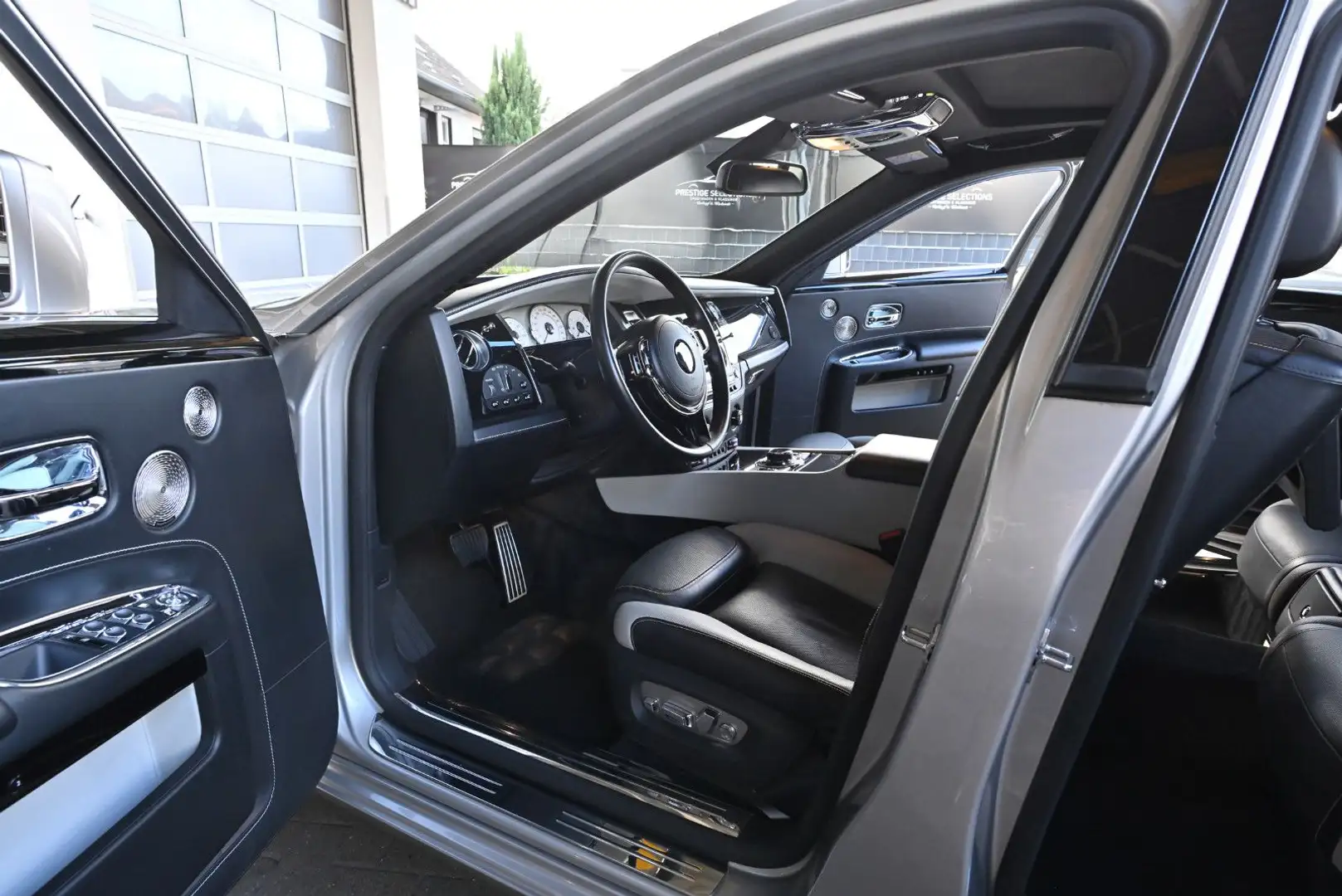 Rolls-Royce Ghost -S2/Panor/Topview/Assistpaket/Theatre Pak Silber - 2