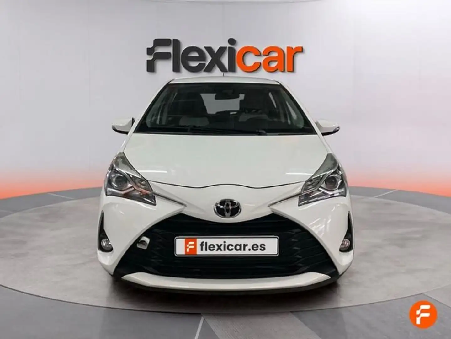 Toyota Yaris 1.0 Active Blanco - 2