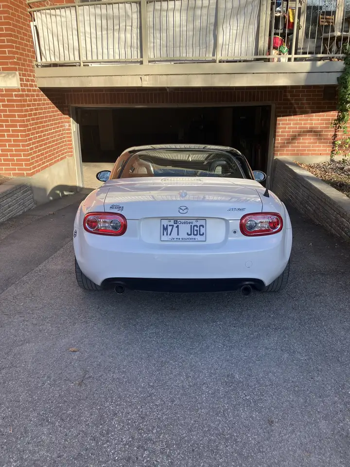 Mazda MX-5 Miata снимка Mazda MX-5 Miata