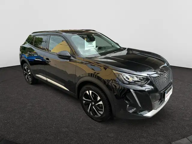 Peugeot 2008 view 3