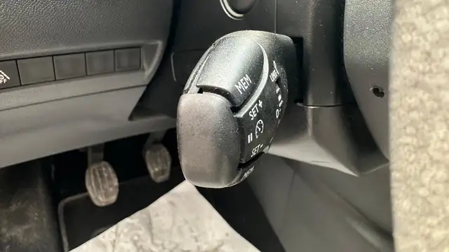 Peugeot 2008 view 6
