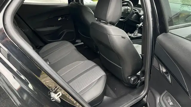 Peugeot 2008 view 10