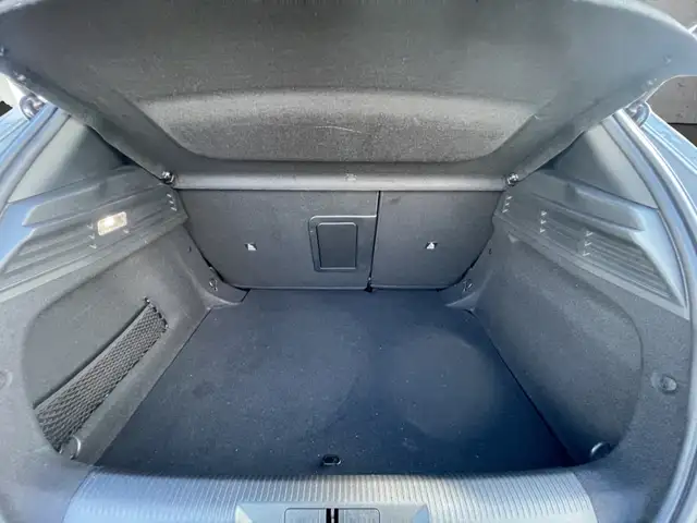 Peugeot 308 view 7