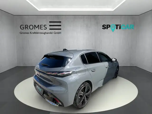 Peugeot 308 view 3