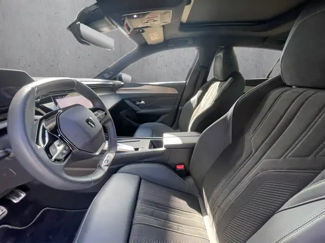 Peugeot 308 view 9