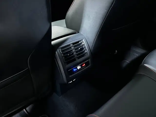 Volkswagen Golf view 12