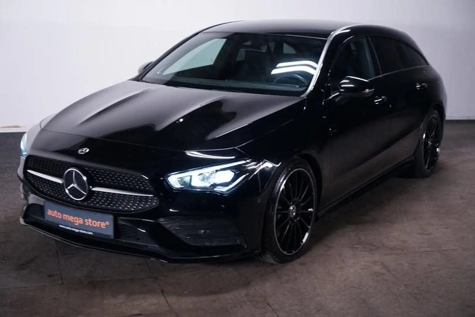 Mercedes-Benz CLA 220 CLA 220 d Shooting Brake SB SB AMG Line AMG/AHK/ Schwarz - 1
