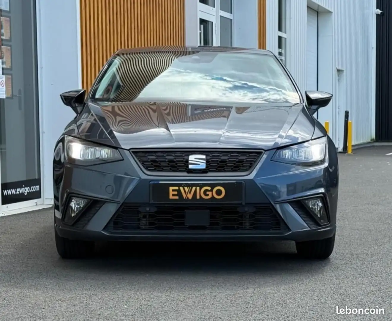 SEAT Ibiza 1.0 TSI 95Cv URBAN CAMERA DE RECUL ANDROID AUTO MI Grijs - 2