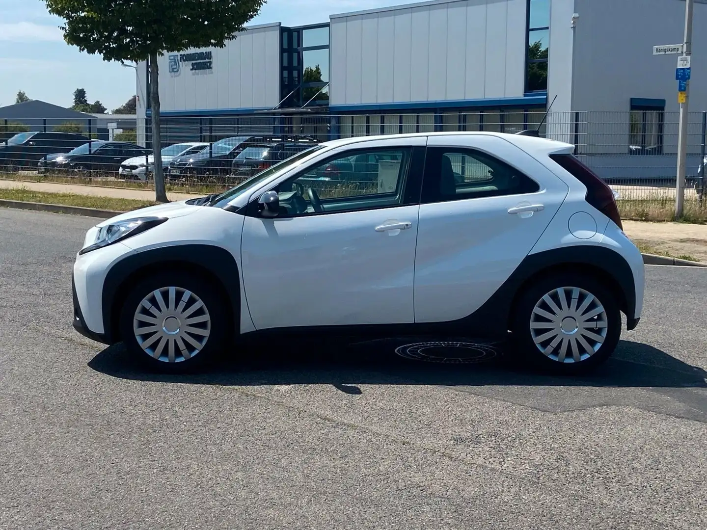 Toyota Aygo X Play*Autom.*Navi*RFK*Tempo* Blanco - 2
